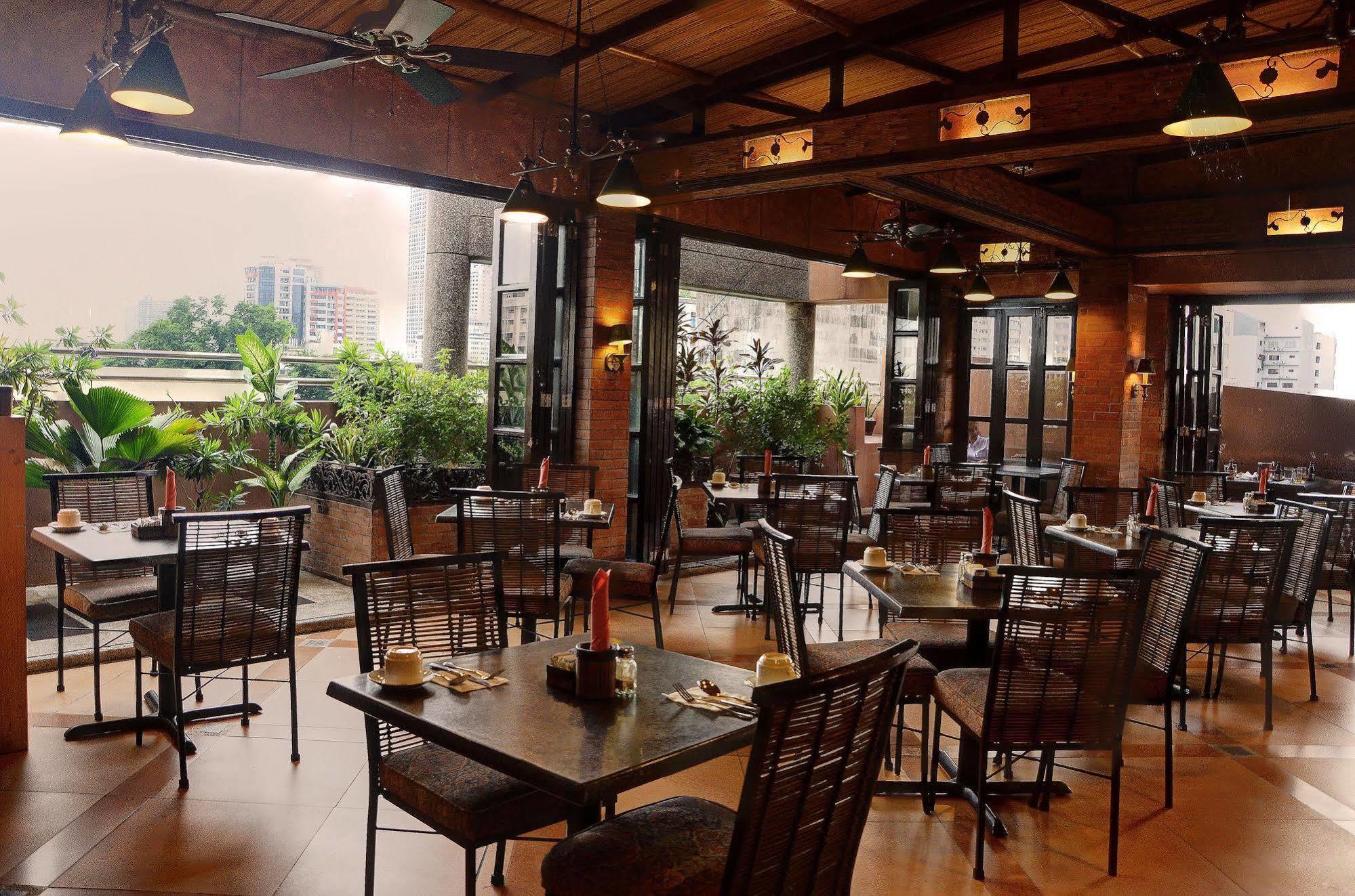 Pearl Lane Hotel Manila Exterior photo